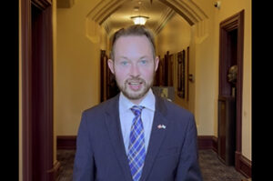 Liberal MPs vote to PAD THEIR POCKETS with millions of taxpayer dollars